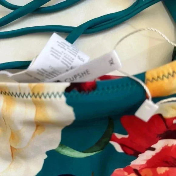 Cupshe cut out floral one piece swimsuit size XL NWT - Picture 5 of 5